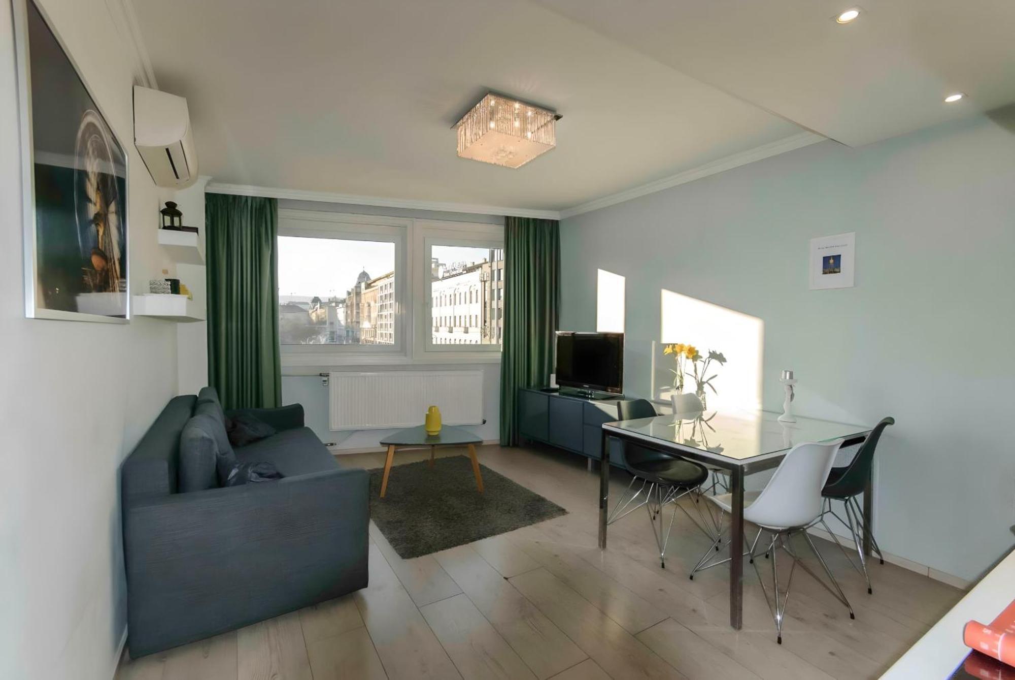 Big Wheel Panoramica Apartment Budapest Exteriör bild