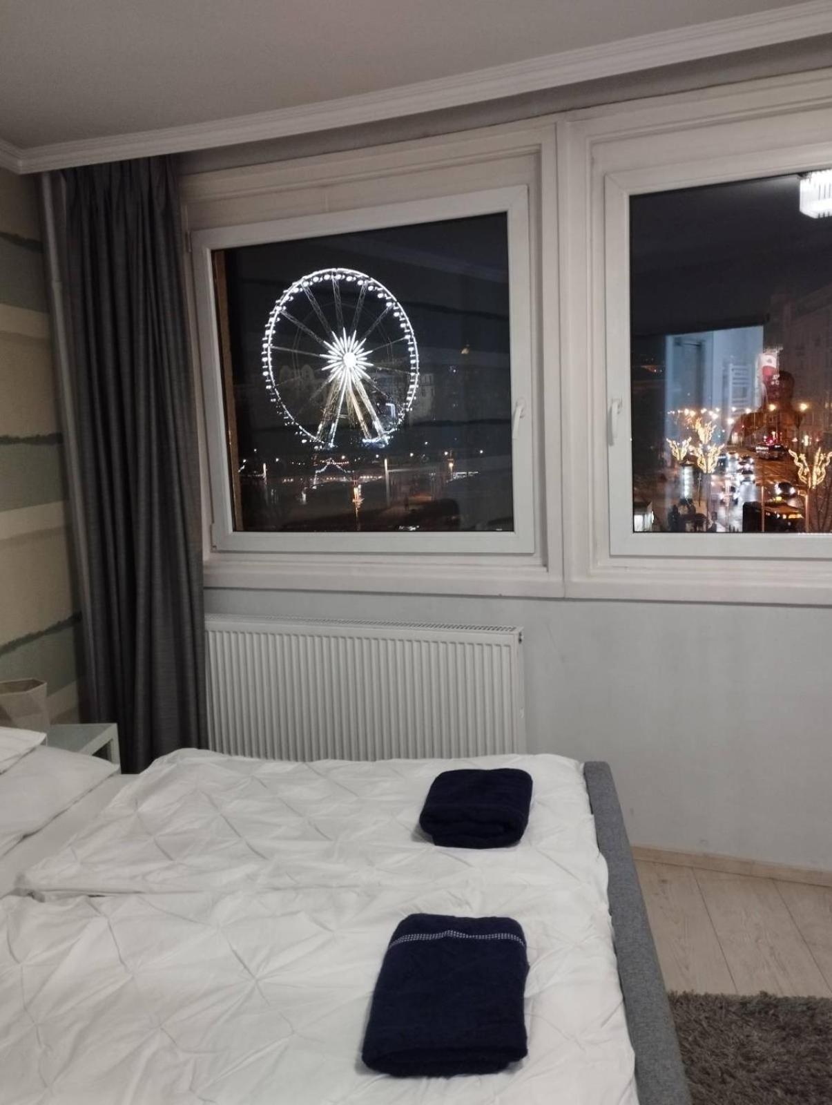 Big Wheel Panoramica Apartment Budapest Exteriör bild